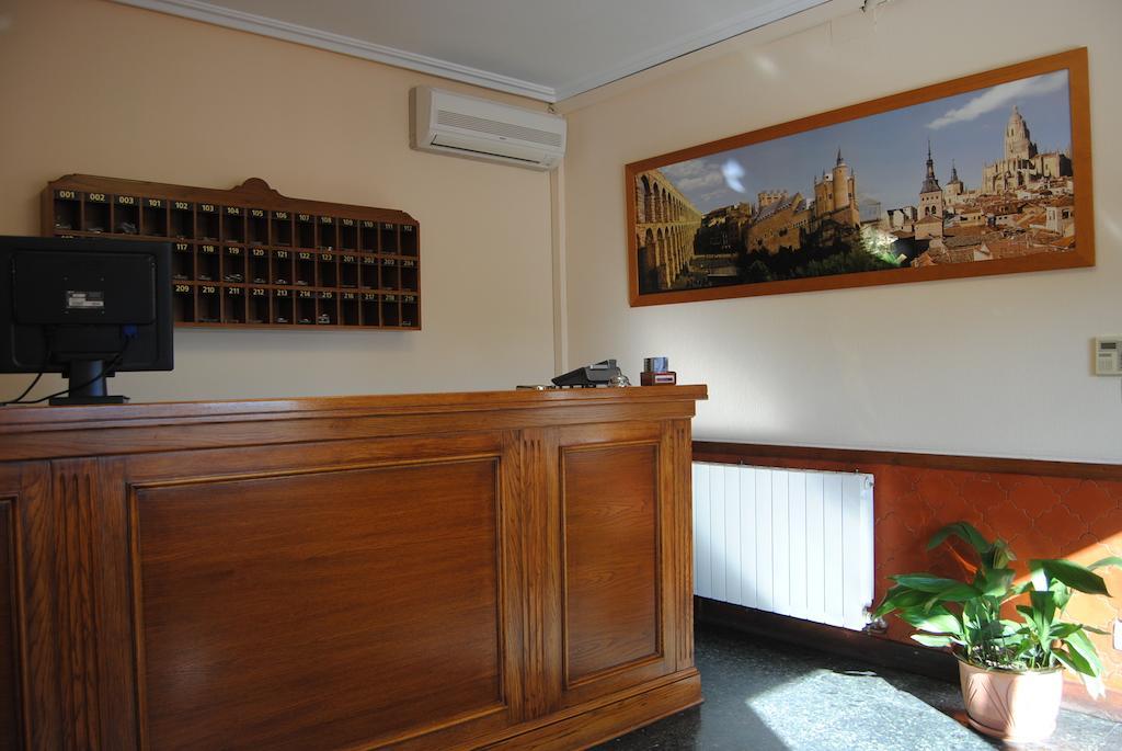 Hostal El Mirador La Lastrilla Buitenkant foto