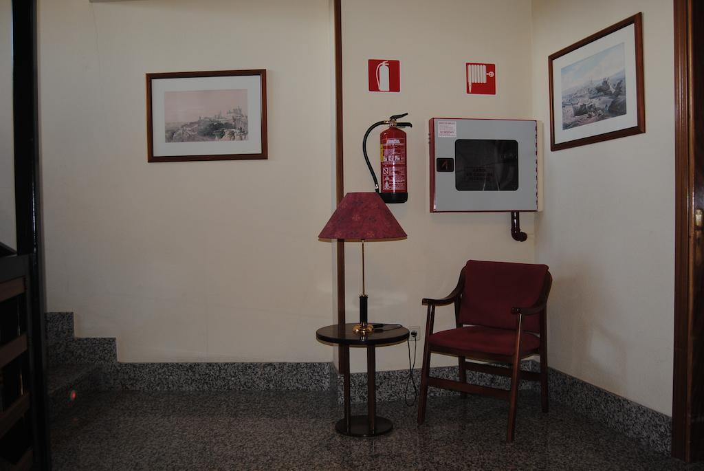 Hostal El Mirador La Lastrilla Buitenkant foto